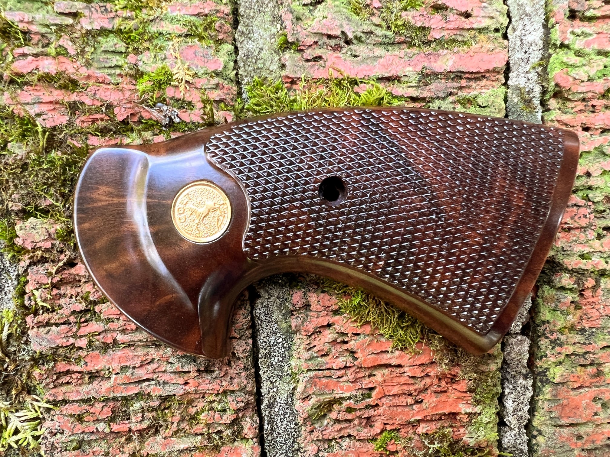 Colt Python presentation grips – Deer Hollow Enterprises, LLC